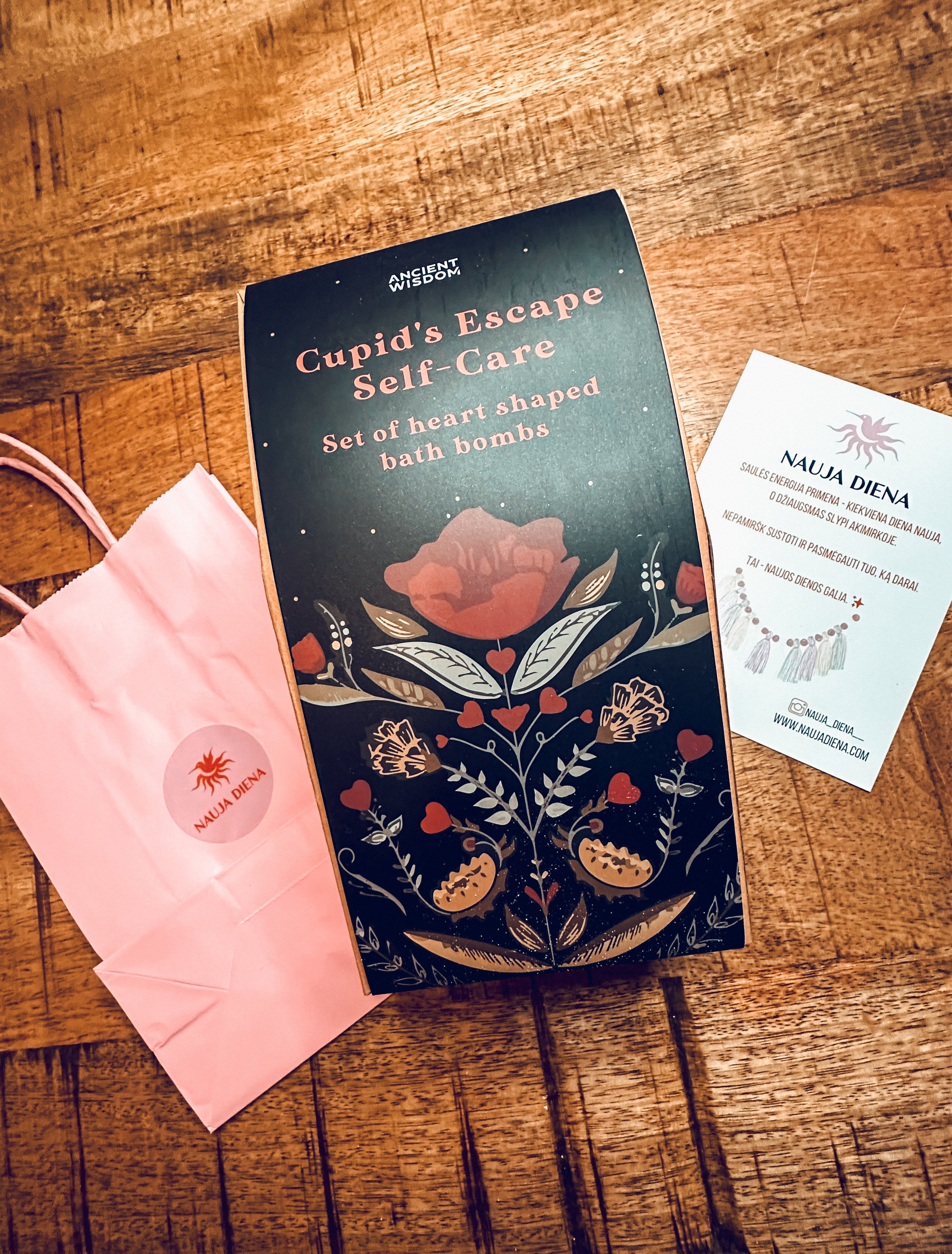 Kupidono išlaisvinimas – vonios širdelės